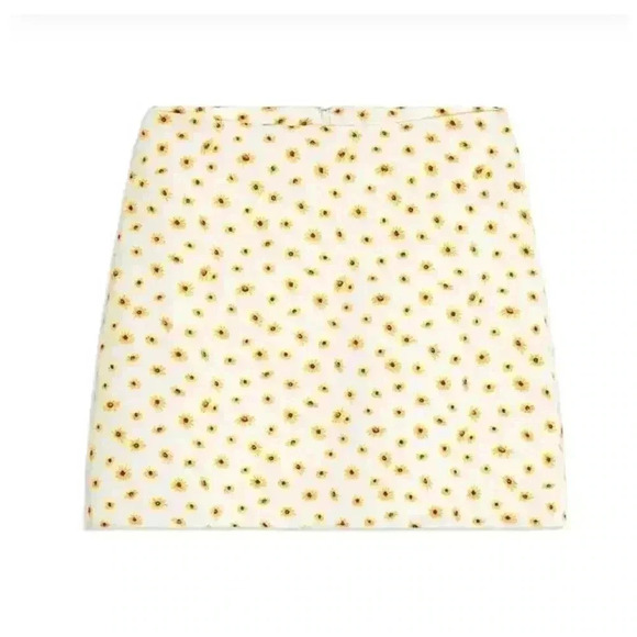 WeWoreWhat Mini Slip Skirt "Ditsy Daisies" in size Medium - Picture 3 of 8